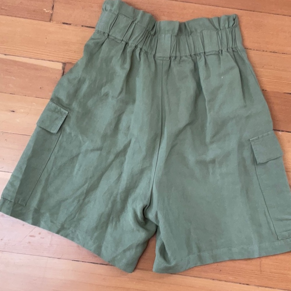 Linen Cargo Shorts - Picture 3 of 6